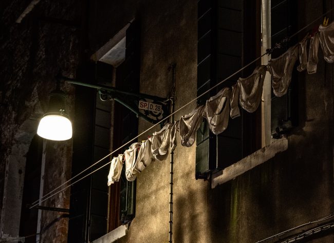 Lingerie de nuit Venice, Italy (2019)